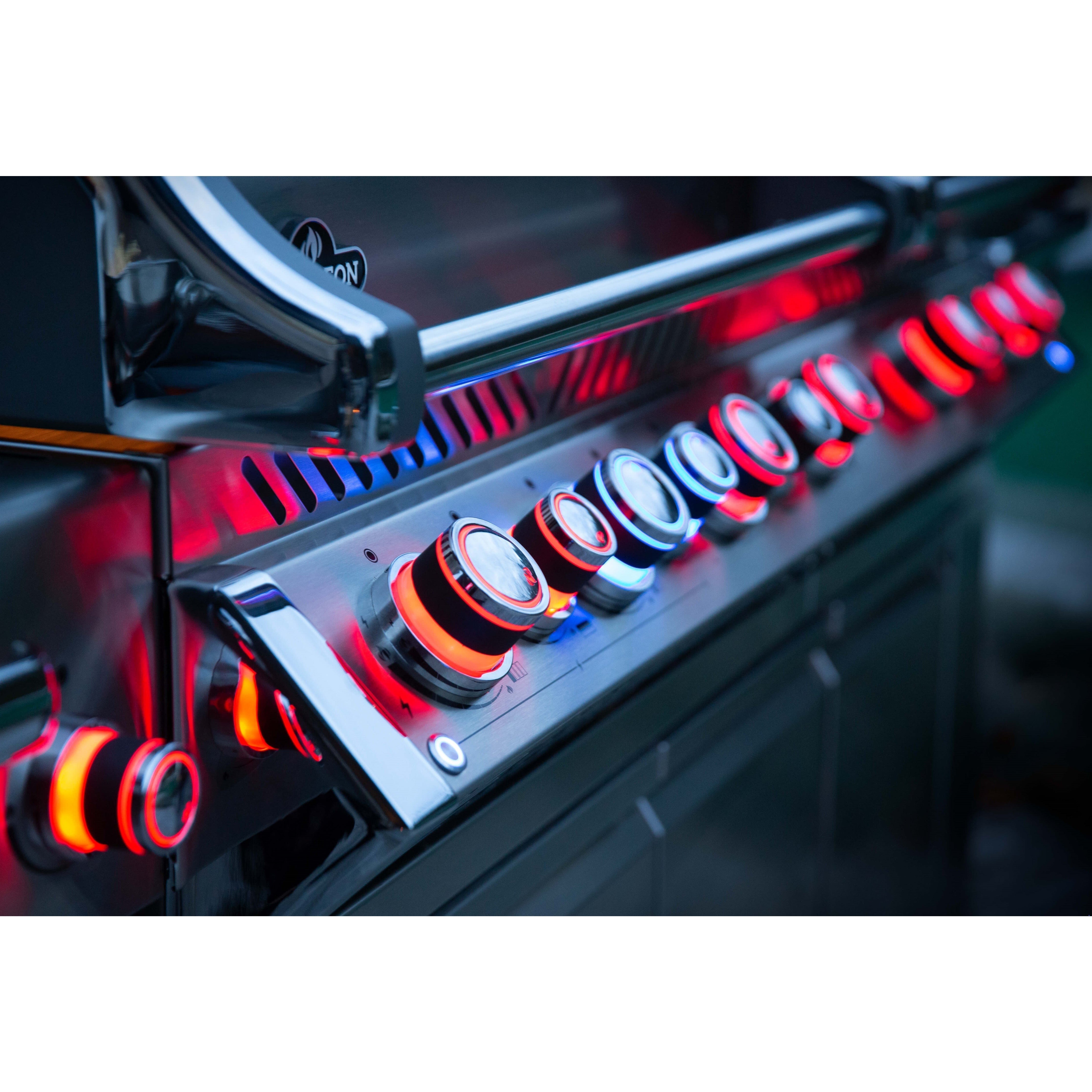 Napoleon Prestige Pro 825 Gas Grill