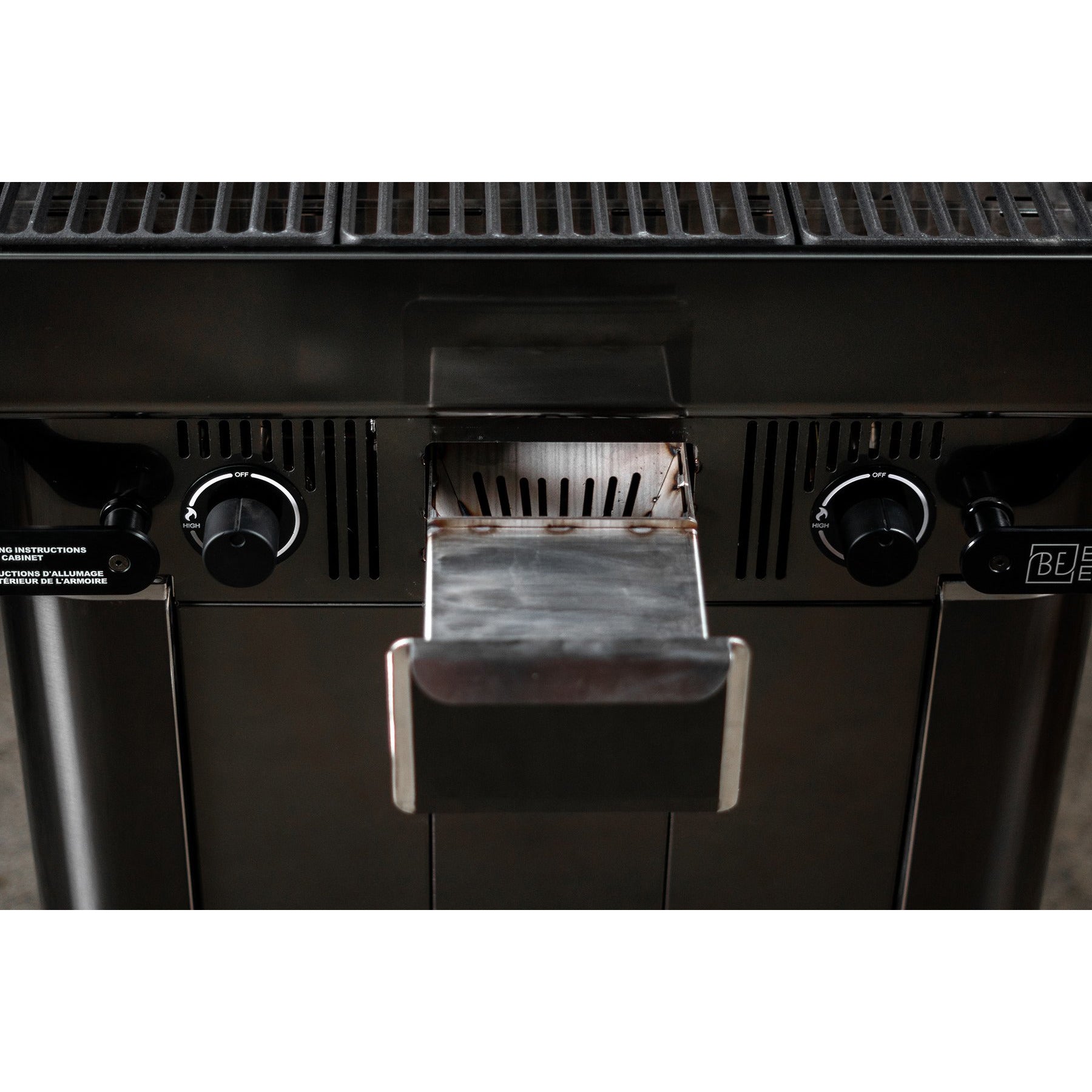 Black Earth Freestanding Hybrid Grill