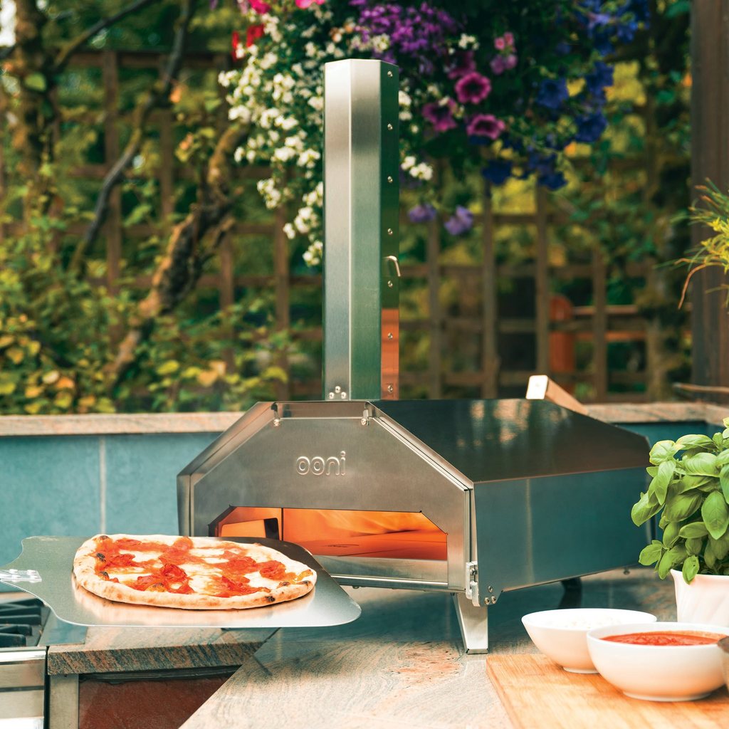 Ooni PRO - Portable Pizza Oven (Wood and Charcoal)