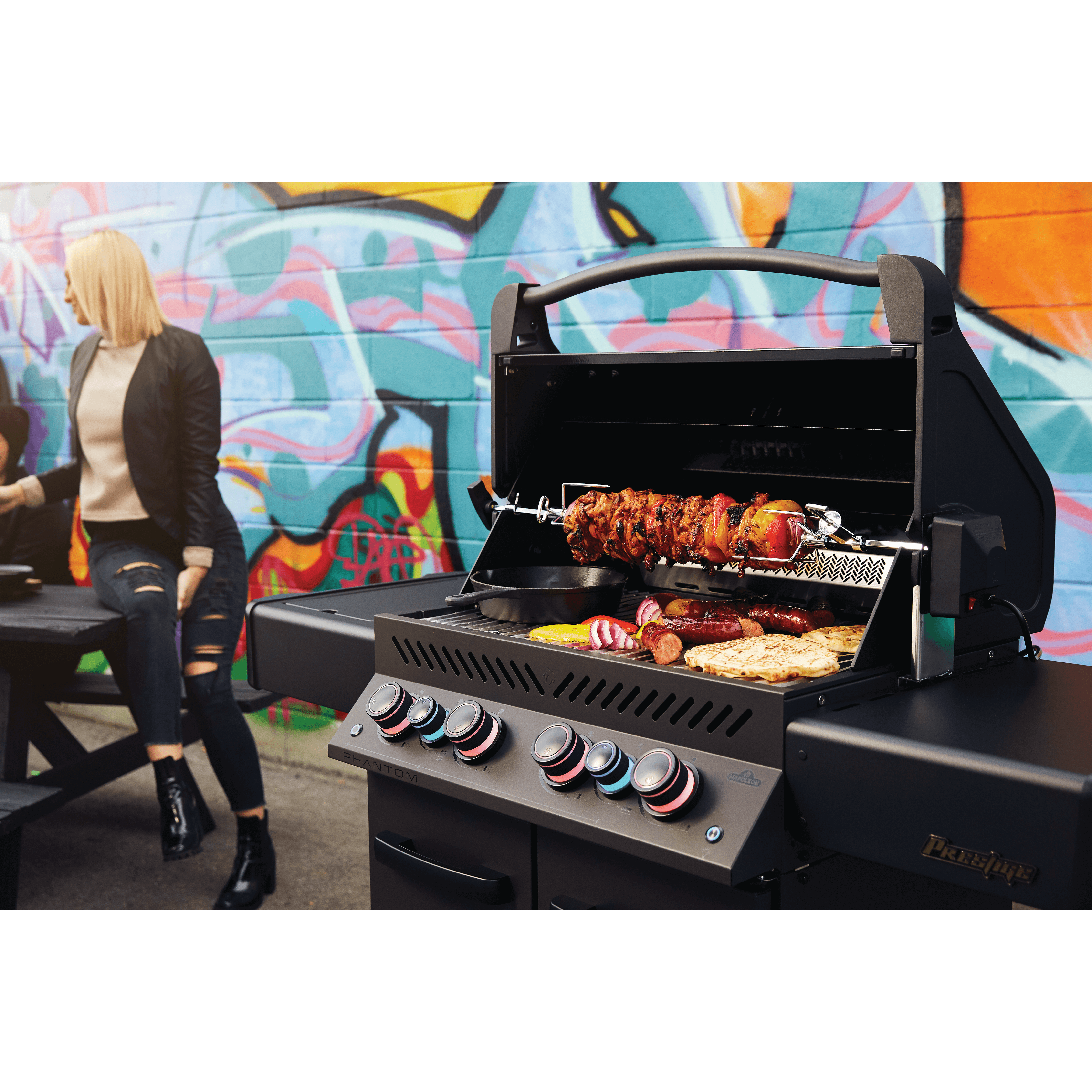 Napoleon Prestige 500 RSIB Gas Grill - Phantom